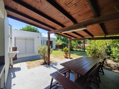 Casa ID.340 - Casa en venta en Playa Hermosa, Piriápolis - 3 dormitorios, parque y garage