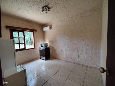 Casa ID.217 - Piriapolis, Exclusiva casa quinta en venta a 1000 metros de la playa