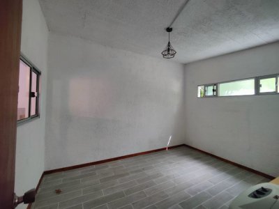 Casa ID.348 - Casa en venta en Playa Hermosa, Piriápolis, a 200 metros del mar