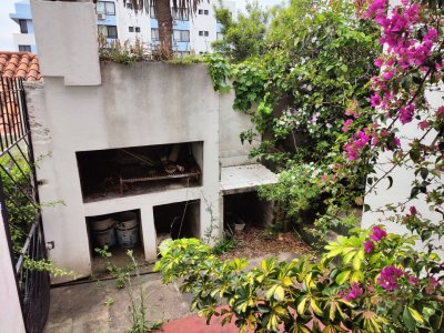 Casa ID.55 - Chalet con historia y vistas únicas - Piriápolis, falda del Cerro San Antonio