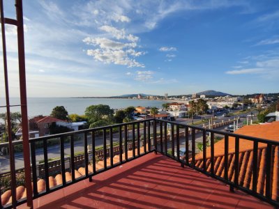 Casa ID.55 - Chalet con historia y vistas únicas - Piriápolis, falda del Cerro San Antonio
