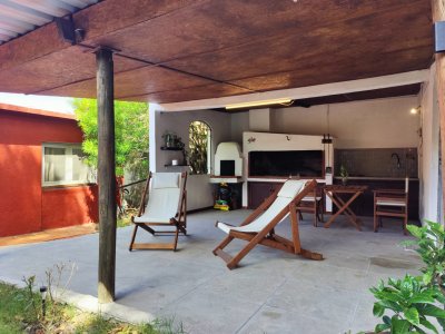 Casa ID.348 - Casa en venta en Playa Hermosa, Piriápolis, a 200 metros del mar