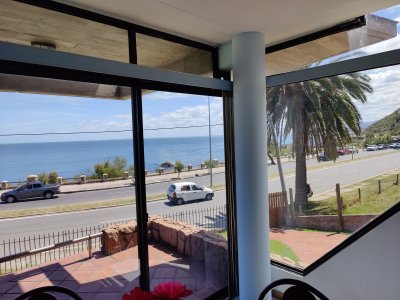 Casa ID.230 - Tu lugar soñado en Piriápolis!! Casa a la venta frente al mar sobre la Rambla de Punta Fria.