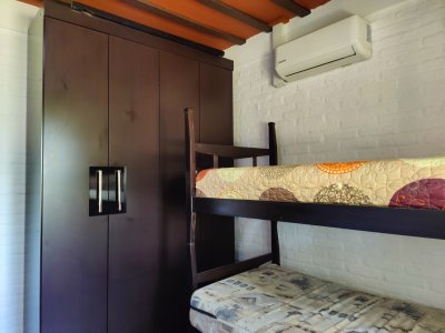 Casa ID.340 - Casa en venta en Playa Hermosa, Piriápolis - 3 dormitorios, parque y garage