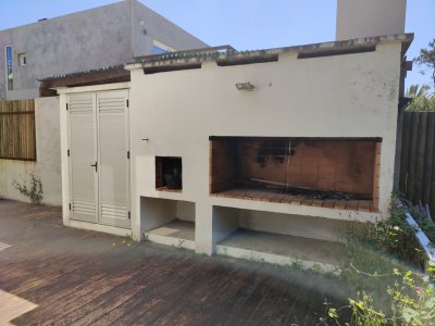 Casa ID.329 - Casa a la venta frente a Playa de los Lamas - luz, vistas y confort en cada ambiente