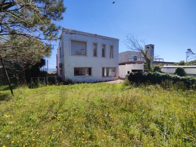 Casa ID.329 - Casa a la venta frente a Playa de los Lamas - luz, vistas y confort en cada ambiente