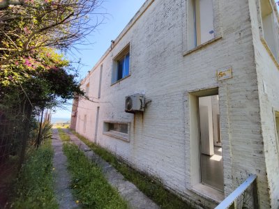 Casa ID.329 - Casa a la venta frente a Playa de los Lamas - luz, vistas y confort en cada ambiente