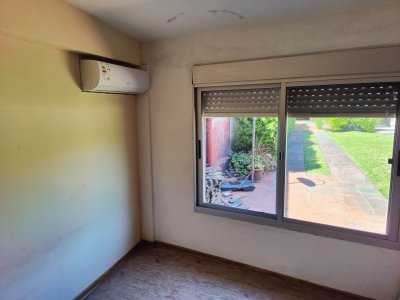 Casa ID.380 - Casa en venta en Barrio Los Ángeles, Piriápolis, a 50 metros de la Rambla
