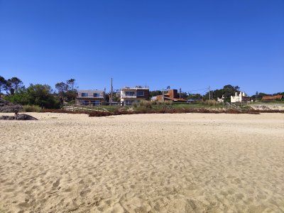 Casa ID.329 - Casa a la venta frente a Playa de los Lamas - luz, vistas y confort en cada ambiente