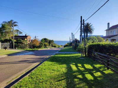 Casa en venta en Playa Verde, Piriápolis - historia, calidez y ubicación a metros del mar