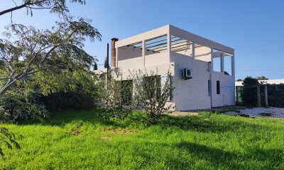 Gran oportunidad en Playa Hermosa ? Casa con terreno de 1000 m² a solo 500 metros del mar