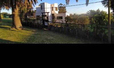 Casa en venta de estilo Mediterraneo en Punta Fria.