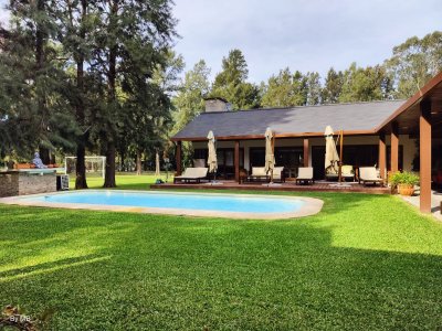 Chacra ID.142 - Hermosa casa de campo en el corazon del Balneario, a solo 1000 metros de la Rambla de Piriapolis