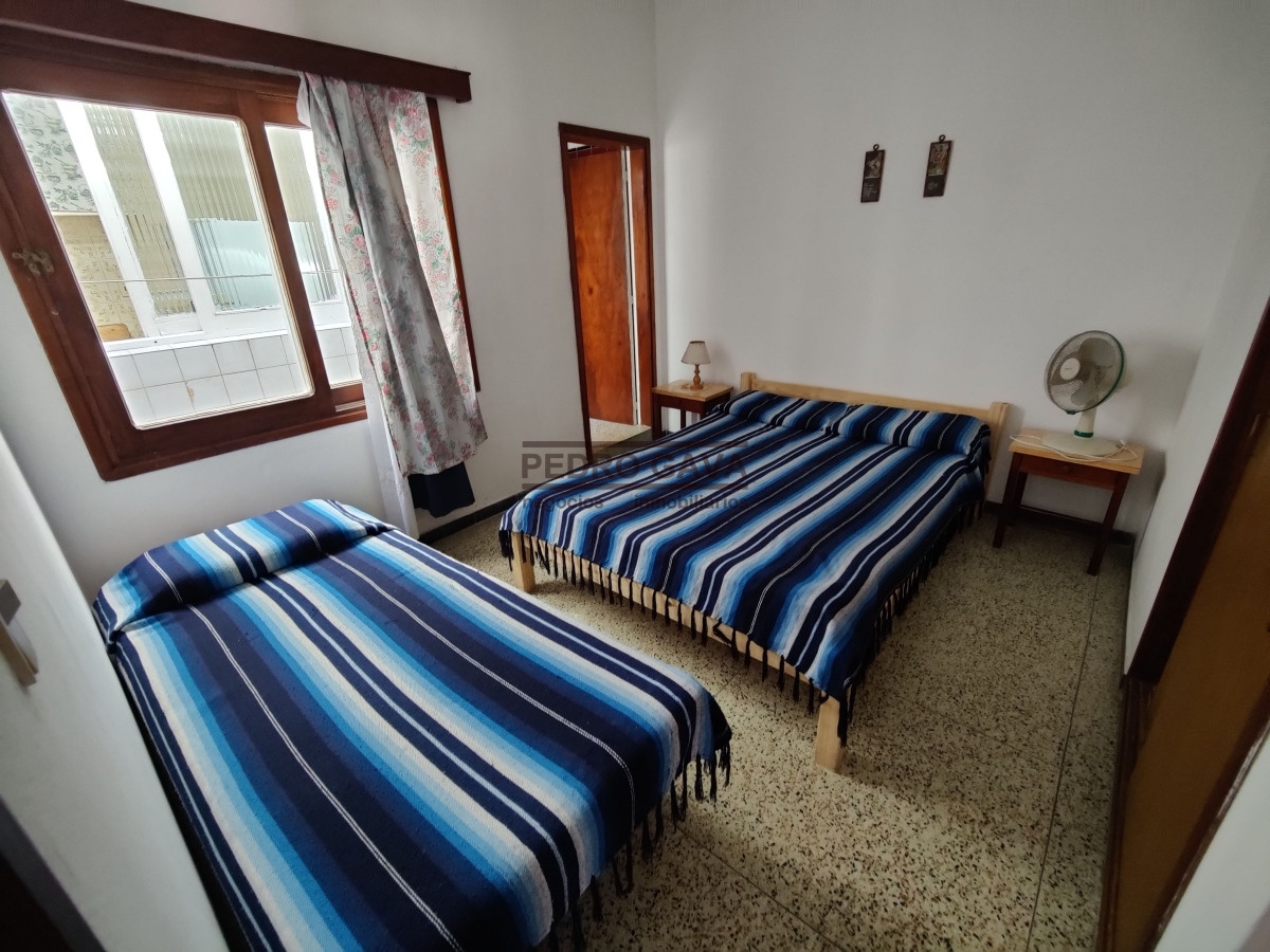 Local Comercial ID.229 - En venta - Local Comercial y apartamento de 2 dormitorios en Piriapolis a metros de la Rambla !!