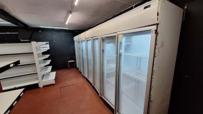 Local Comercial ID.323 - Local comercial en alquiler anual en  Playa Verde !! , Piriápolis