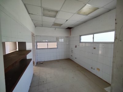 Local Comercial ID.195 - Gran predio comercial a la venta en Balneario Solís, ex parador 