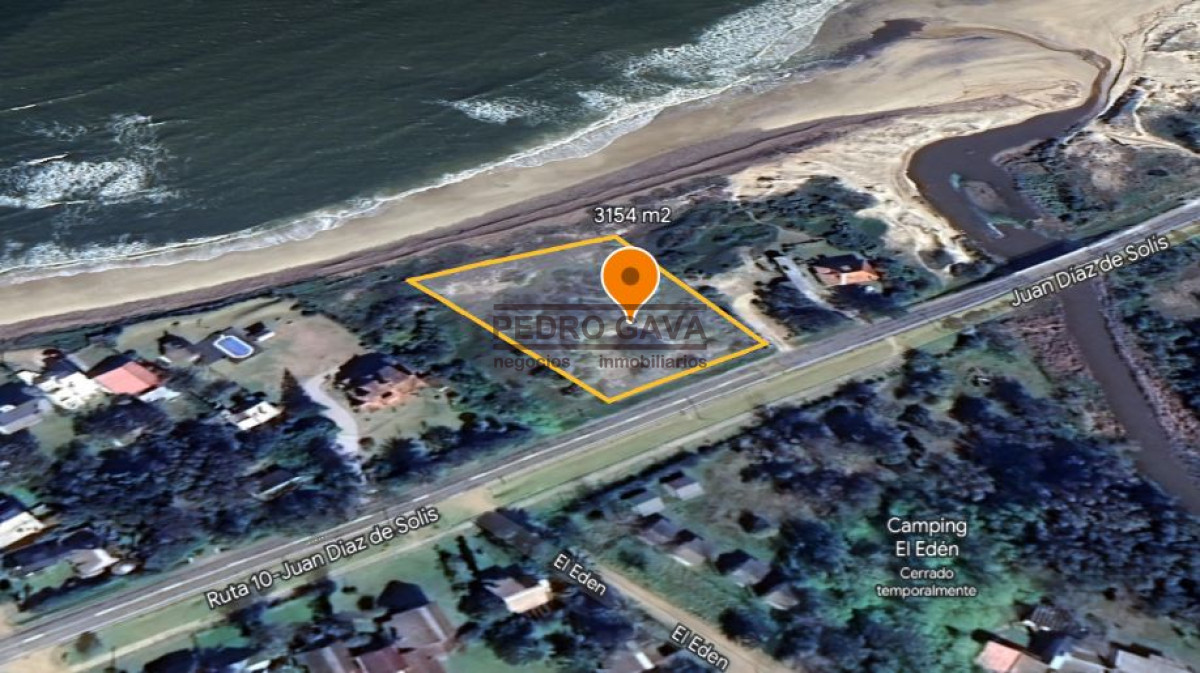 Terreno ID.148 - Gran lote con 56 metros de frente al mar en Las Flores