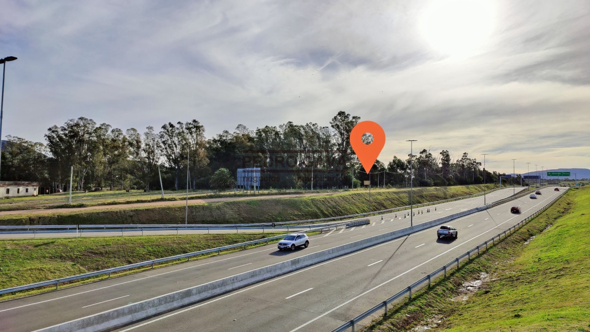 Excelente terreno para desarrollo logistico sobre Ruta Interbalnearia