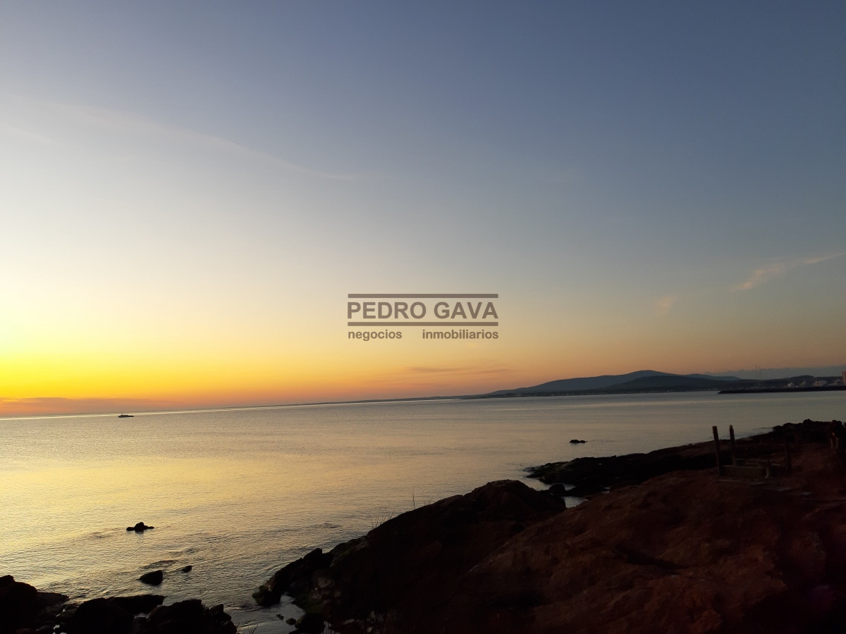 Terreno ID.127 - Venta de atardeceres únicos todo el año !