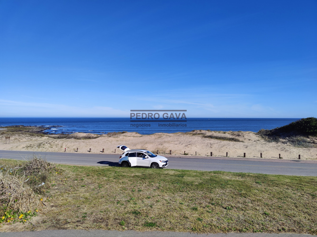 Terreno ID.367 - 1.000 m² sobre la Rambla de Punta Colorada con vista al mar