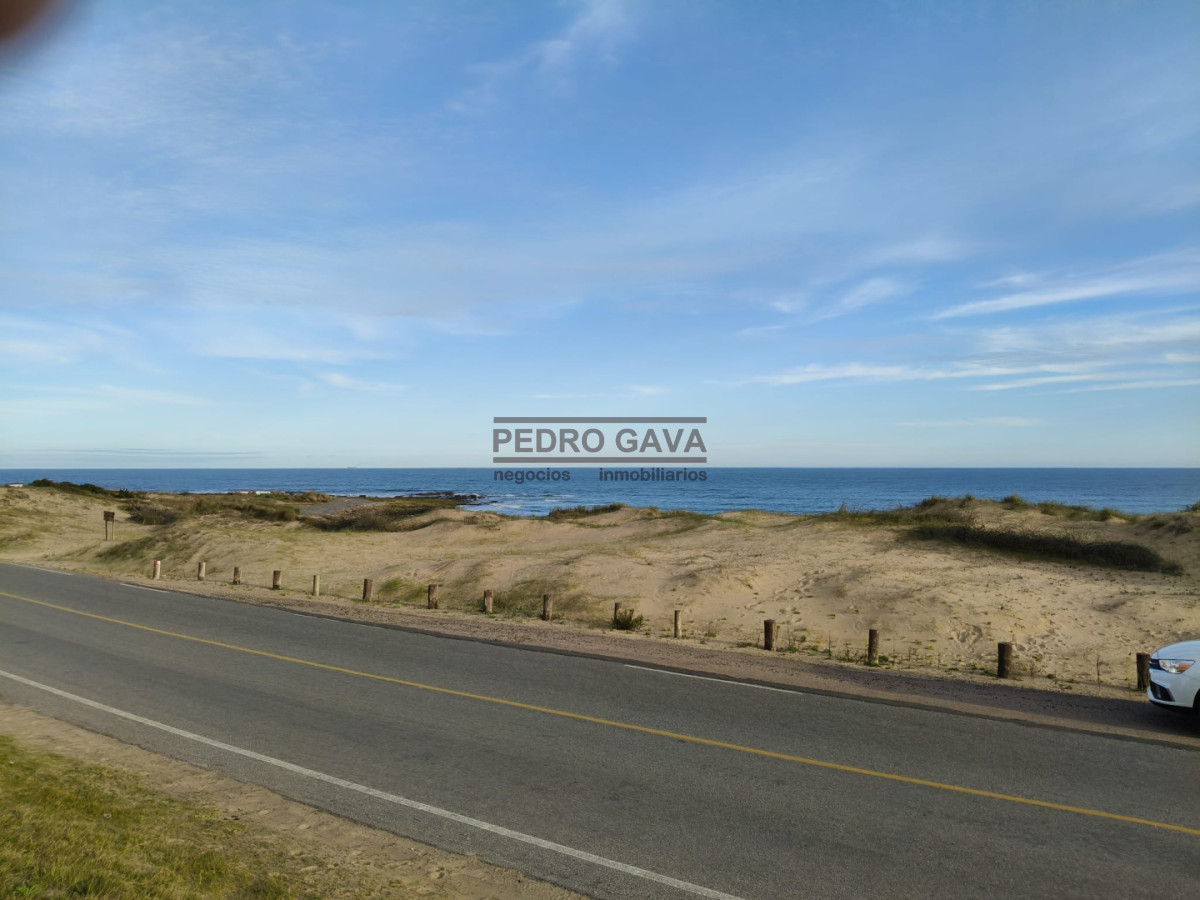Terreno ID.367 - 1.000 m² sobre la Rambla de Punta Colorada con vista al mar