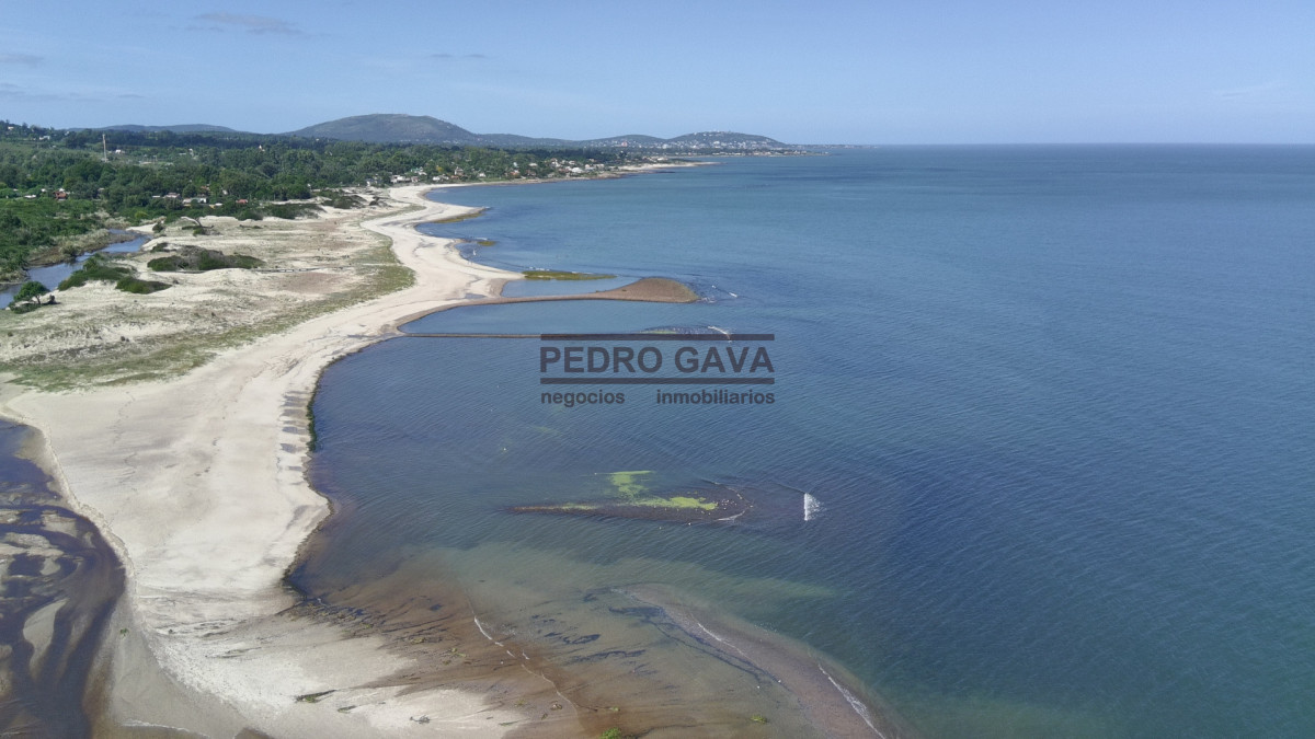 Terreno ID.360 - Terreno en venta en Balneario Las Flores, a metros del mar, 1.753 m² con excelente altura
