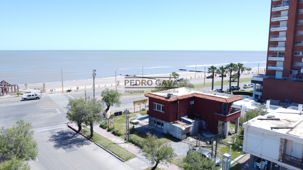 Venta de terreno sobre la Rambla de Piriápolis   Frente al Hotel Argentino - GoPunta - Portal Inmobiliario de Punta del Este - Maldonado