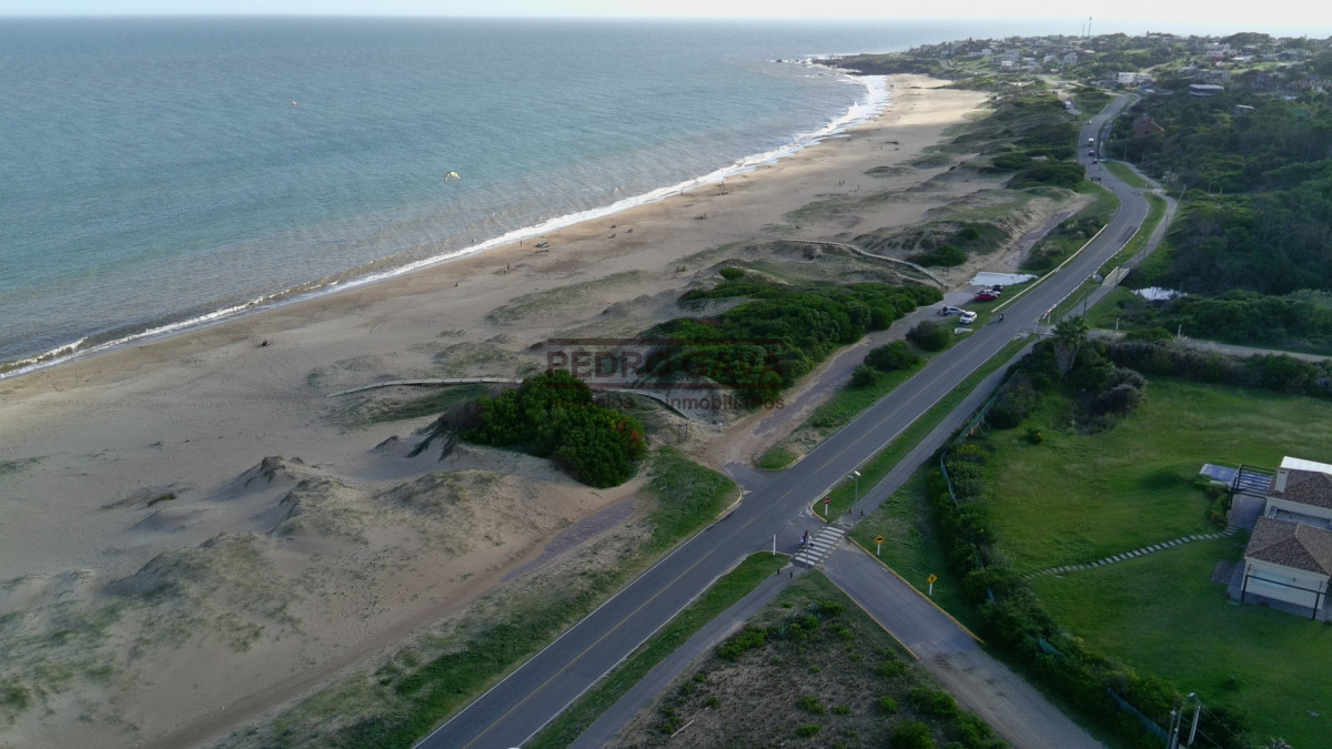 Terreno ID.357 - Terreno en venta en Punta Colorada, sobre Rambla con vista al mar, 1000 m²
