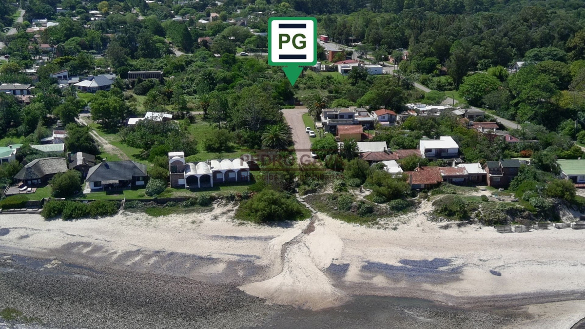 Terreno ID.360 - Terreno en venta en Balneario Las Flores, a metros del mar, 1.753 m² con excelente altura