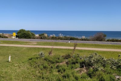 Terreno ID.131 - Frente al mar!!! Terreno de 533 m2  a la venta en Playa Hermosa, Piriapolis