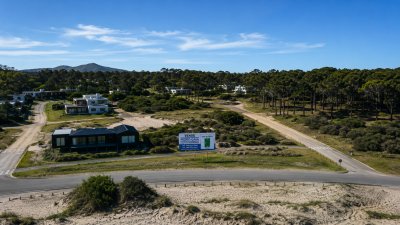 Terreno ID.367 - 1.000 m² sobre la Rambla de Punta Colorada con vista al mar