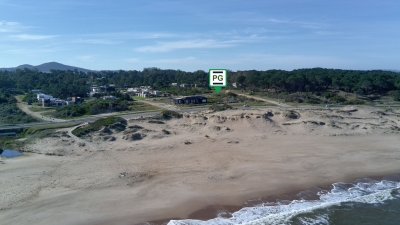 Terreno ID.367 - 1.000 m² sobre la Rambla de Punta Colorada con vista al mar