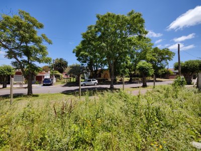 Terreno ID.215 - Terreno a la venta en Piriapolis con frente a Avenida de Mayo