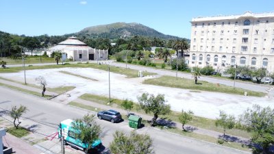 Terreno ID.321 - Venta de terreno sobre la Rambla de Piriápolis - Frente al Hotel Argentino