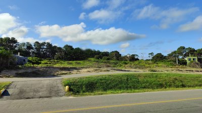 Terreno ID.357 - Terreno en venta en Punta Colorada, sobre Rambla con vista al mar, 1000 m²