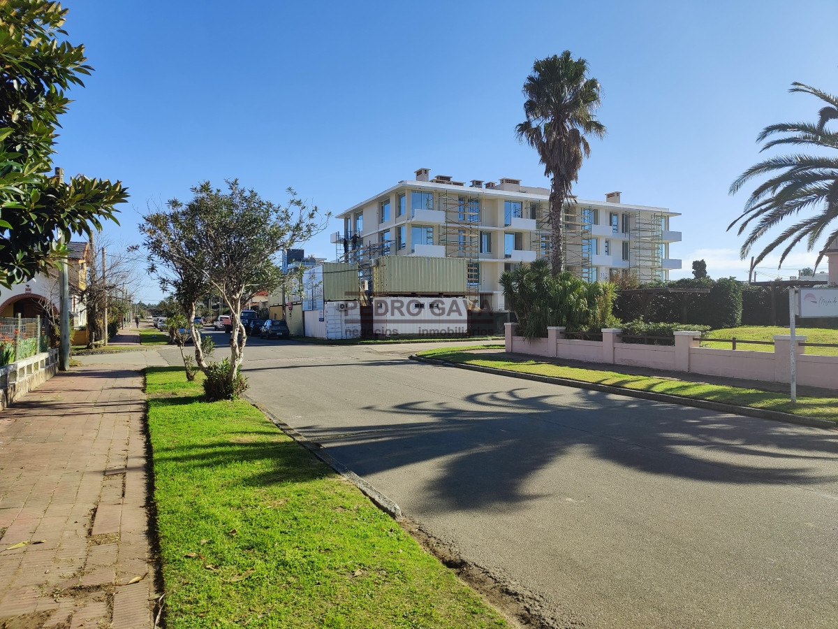 Descubre tu lugar en Piriápolis!! : apartamento a estrenar de 2 dormitorios y 2 baños.