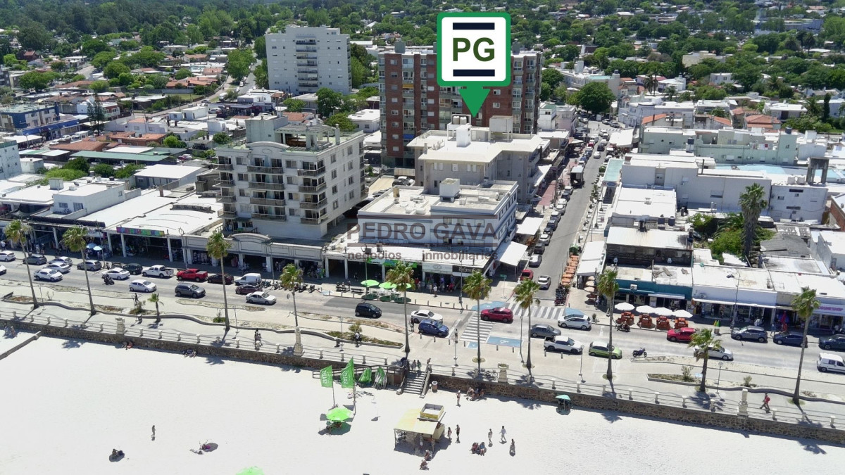 Apartamento ID.339 - Apartamento en venta en Piriápolis, a 30 m de la playa - Edificio Rambla