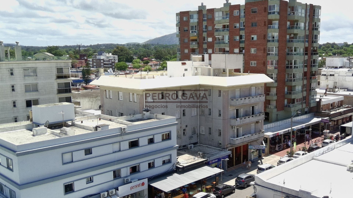 Apartamento ID.339 - Apartamento en venta en Piriápolis, a 30 m de la playa - Edificio Rambla