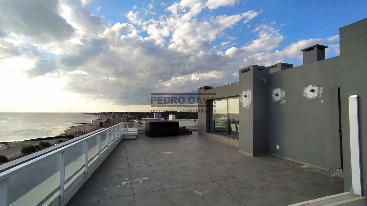 Apartamento ID.157 - Apartamento a la venta frente al mar en Piriapolis