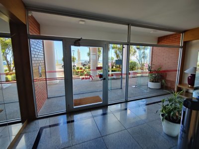 Apartamento ID.326 - Venta - Apartamento en Edificio La Riviera, Rambla de Piriápolis