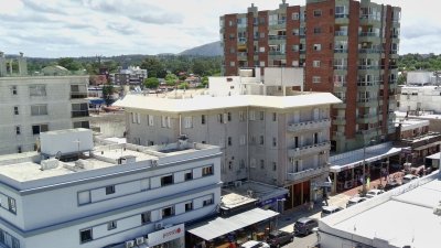 Apartamento ID.339 - Apartamento en venta en Piriápolis, a 30 m de la playa - Edificio Rambla