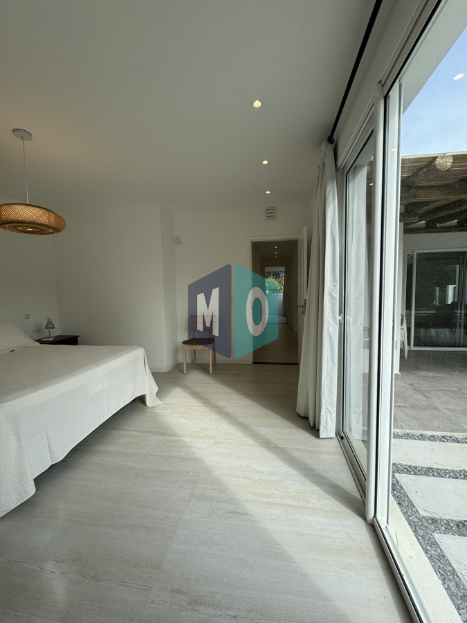 Casa ID.1042 - Casa a estrenar en La Barra, 3 dormitorios, piscina