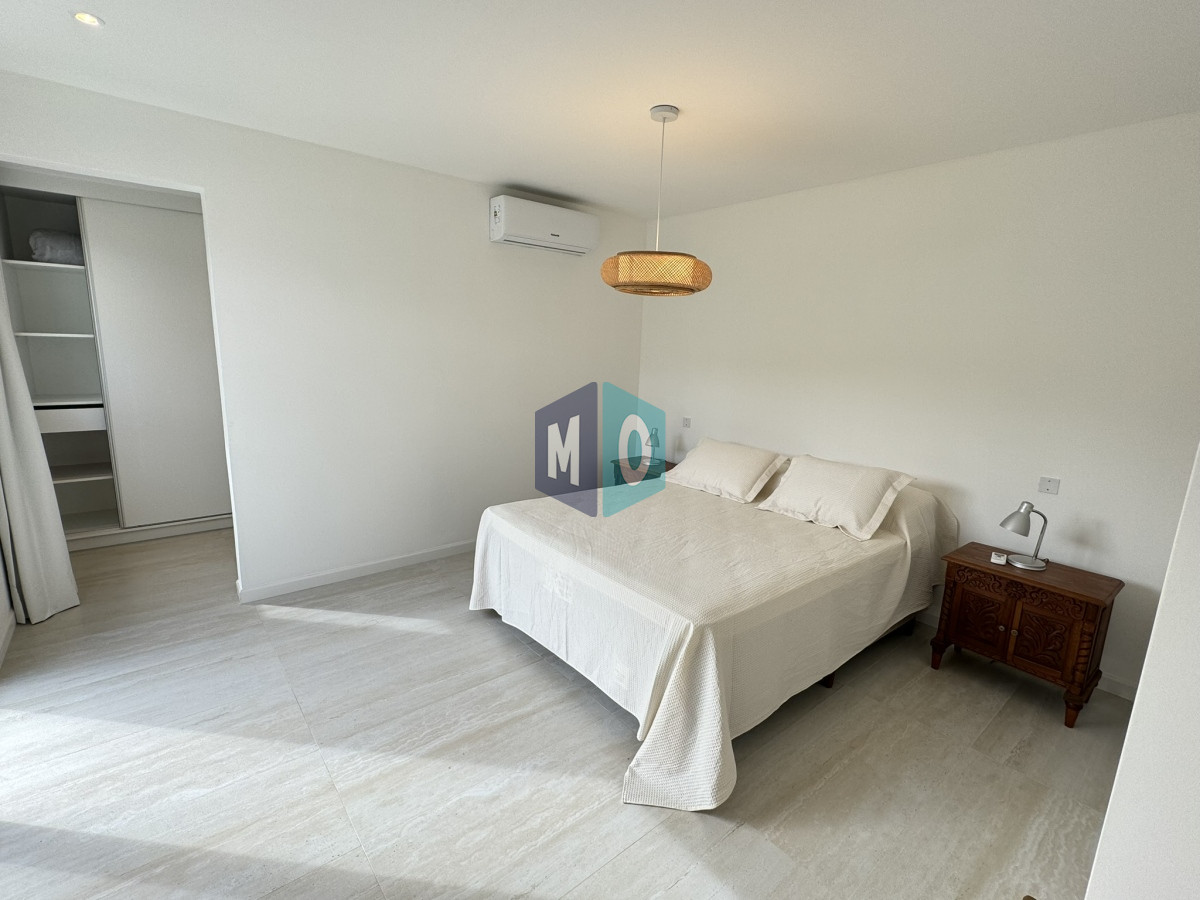 Casa ID.1042 - Casa a estrenar en La Barra, 3 dormitorios, piscina