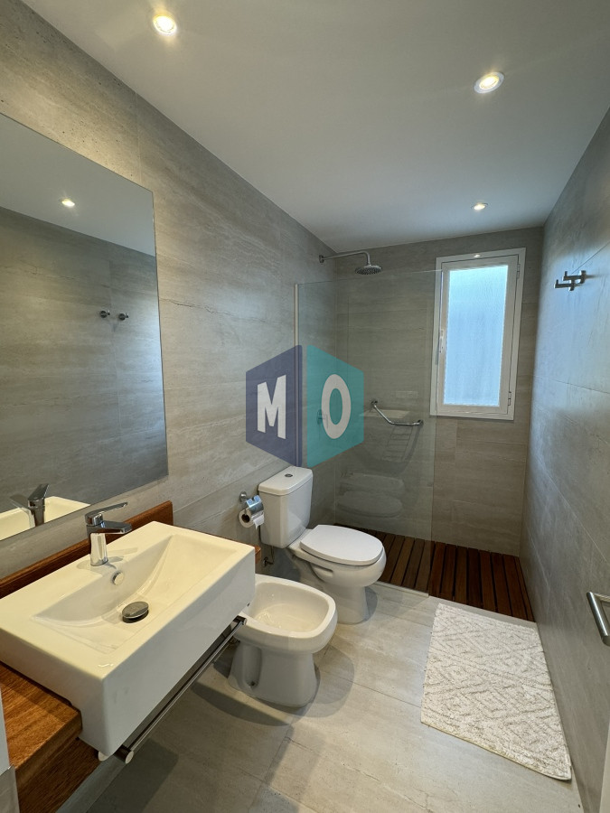 Casa ID.1042 - Casa a estrenar en La Barra, 3 dormitorios, piscina