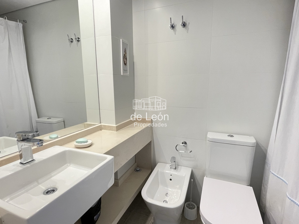 Apartamento ID.15209 - PALCOS DE LA POSTA 103 APARTAMENTO EN VENTA FRENTE AL MAR 3 DORM