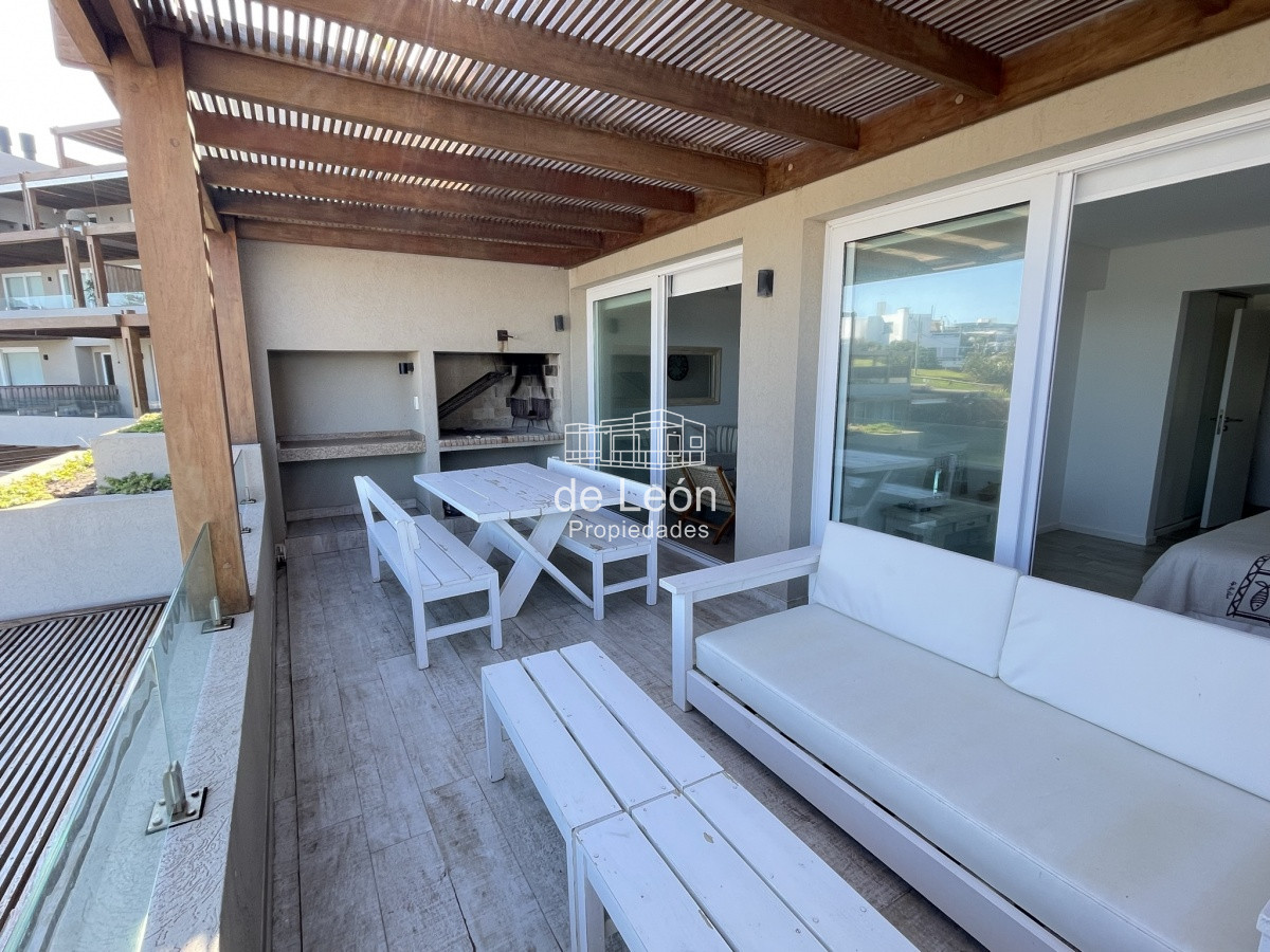 Apartamento ID.15209 - PALCOS DE LA POSTA 103 APARTAMENTO EN VENTA FRENTE AL MAR 3 DORM