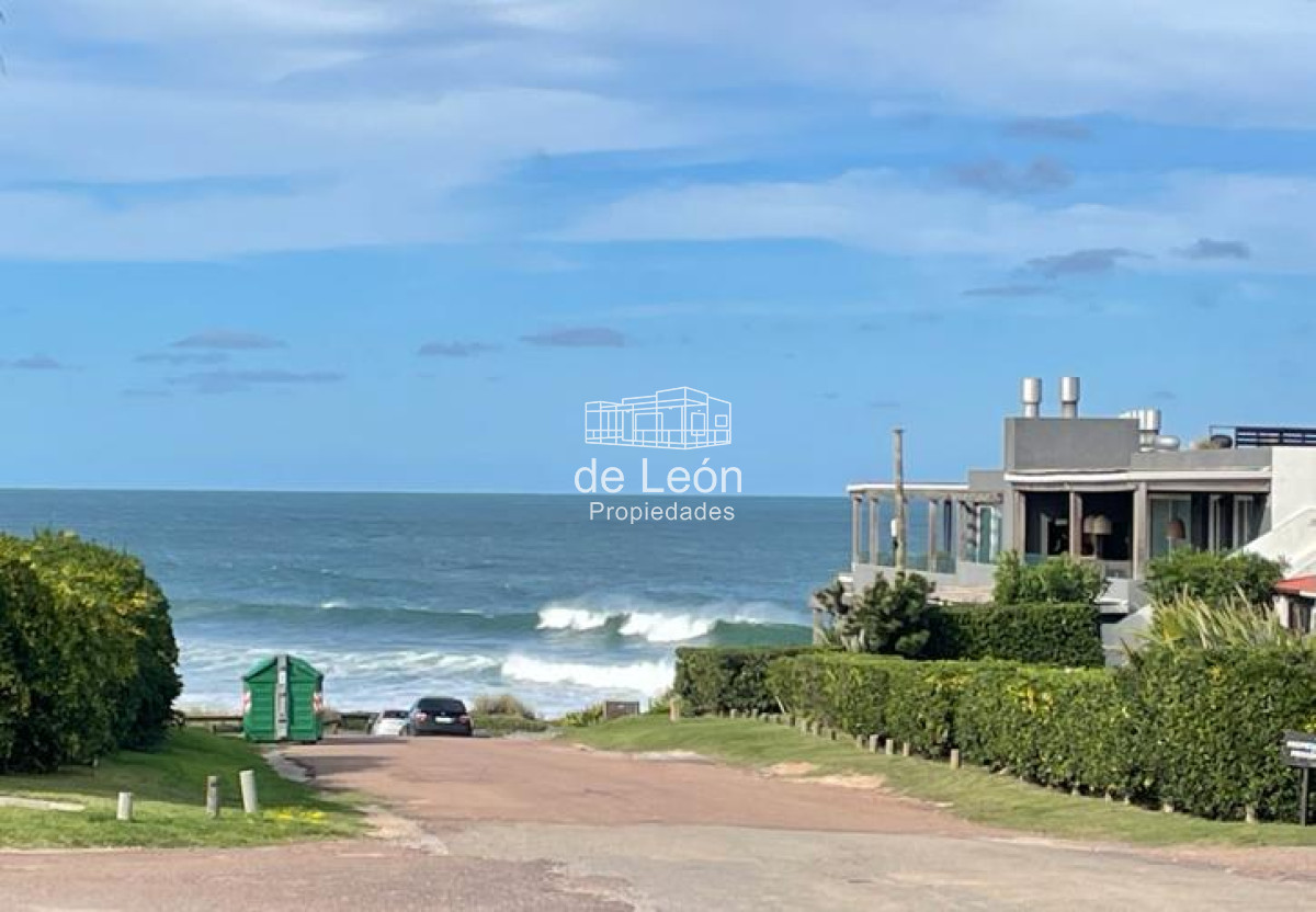 Apartamento ID.15085 - PALCOS DEL MAR 204 - APARTAMENTO EN VENTA FRENTE A PLAYA MONTOYA 4 DORMITORIOS