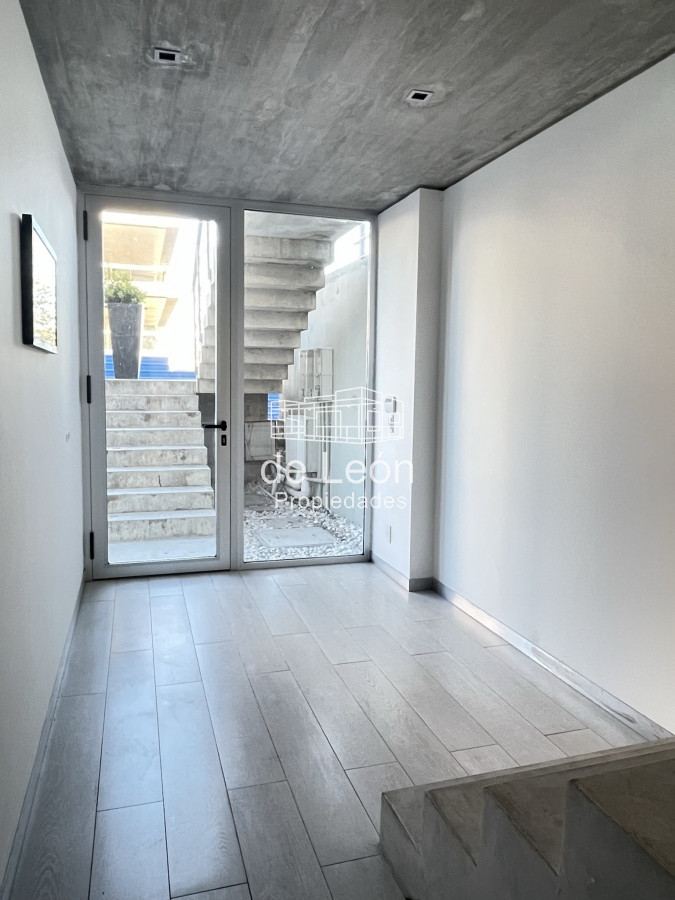 Casa ID.15201 - CASA EN VENTA EN LA BARRA A POCOS METROS DE LA PLAYA 5 DORMITORIOS