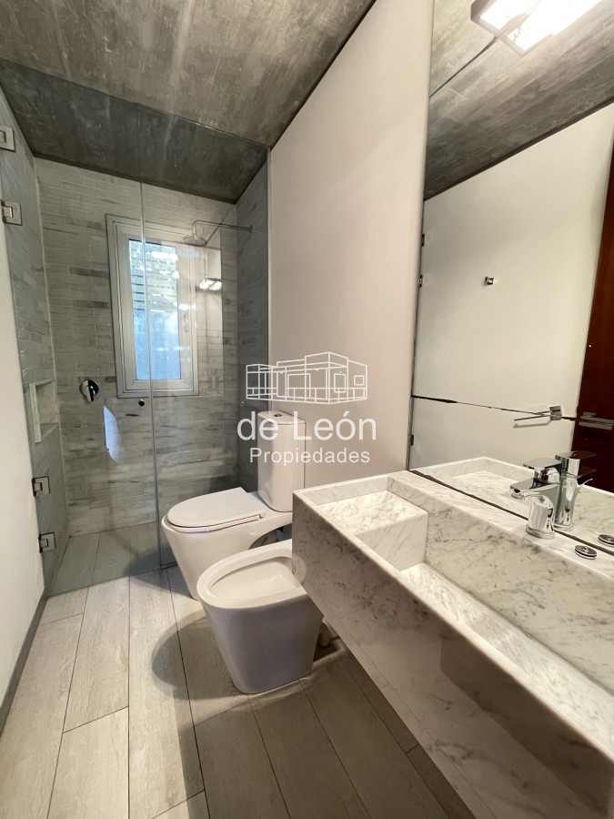 Casa ID.15201 - CASA EN VENTA EN LA BARRA A POCOS METROS DE LA PLAYA 5 DORMITORIOS