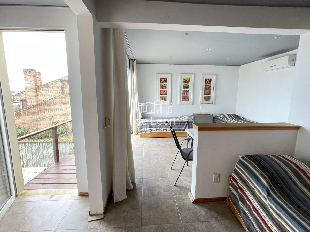 Casa ID.15125 - EN VENTA COMODA CASA EN MONTOYA FRENTE AL MAR 5 DORMITORIOS